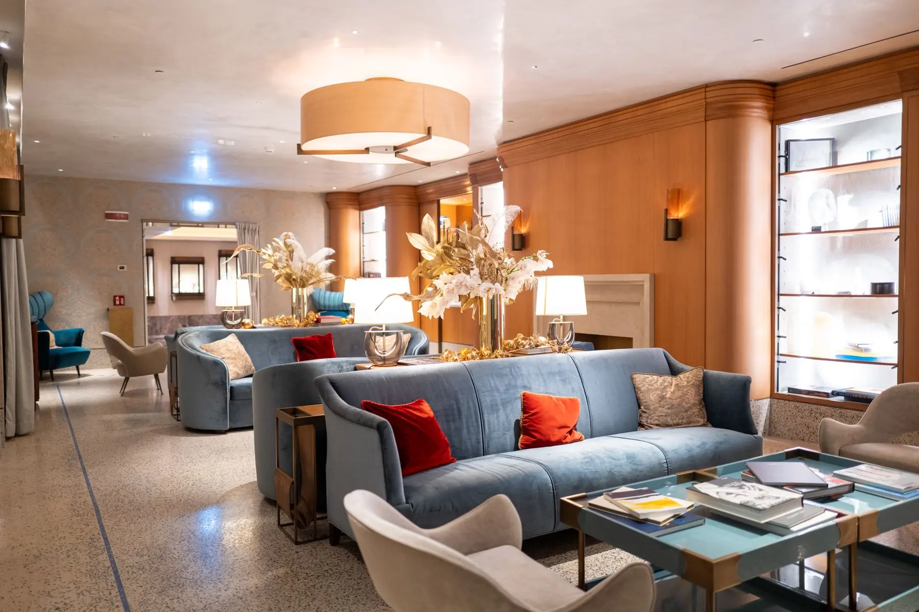 Café and Lounge